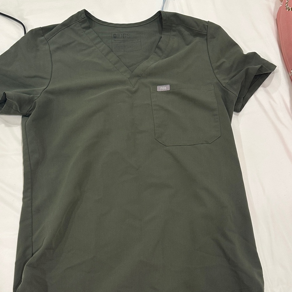 Figs women’s  greenShort Sleeve  scrub top
